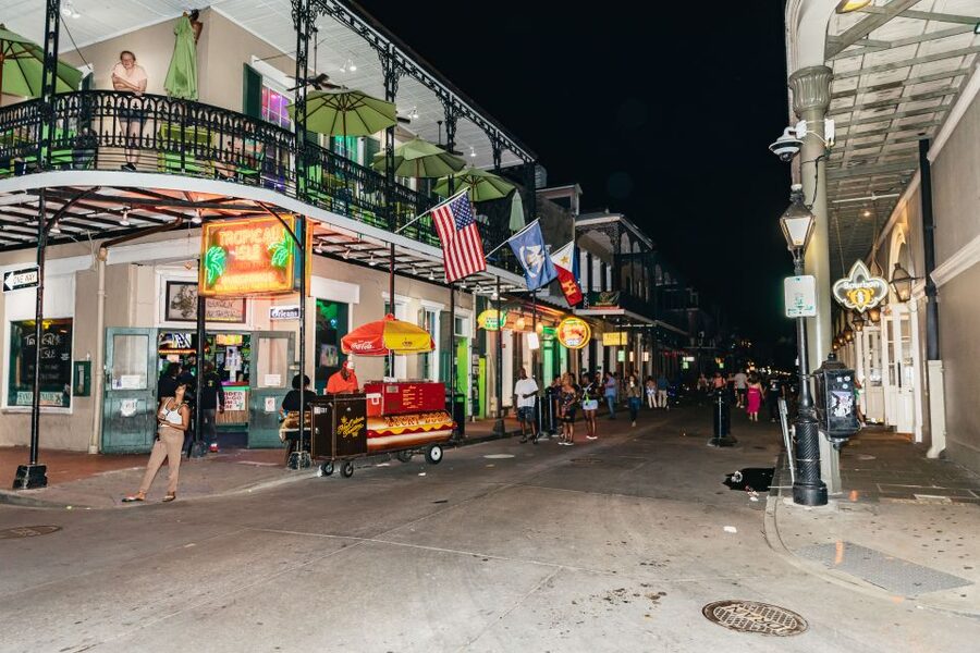 New Orleans: French Quarter Ghost Tour with Interior Visit - Key things that make this ghost tour worth your time