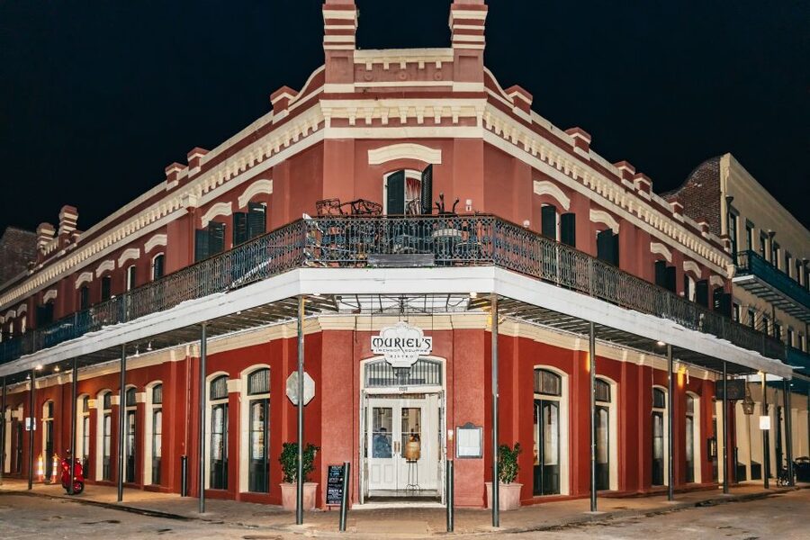 New Orleans: French Quarter Ghost Tour with Interior Visit - Lafitte’s Blacksmith Shop Bar break: where the tour finds its rhythm