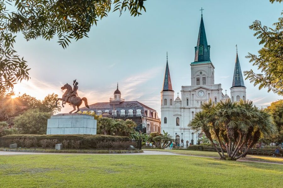 New Orleans: French Quarter Photo Shoot and Walking Tour - How the photographer coaching works (so your photos don’t look forced)