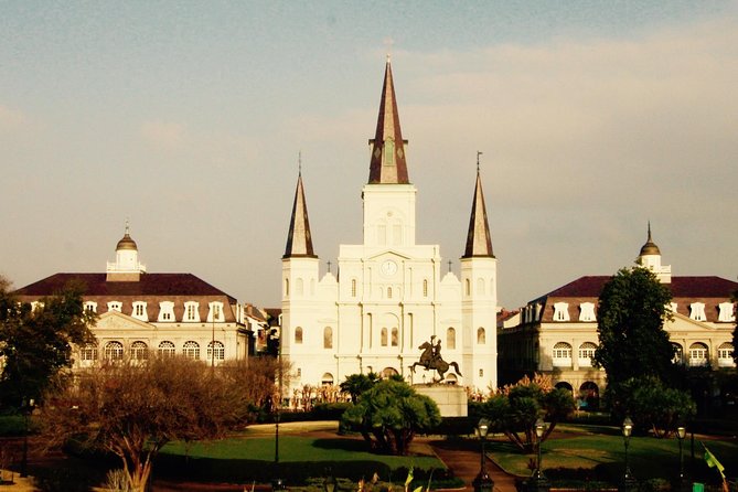 New Orleans French Quarter Walking and History Tour - Two miles of French Quarter stories, starting with Cafe Beignet