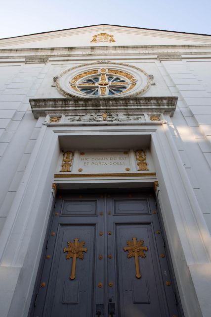 New Orleans: French Quarter, Witches, Voodoo, & Ghost Tour - Meeting on Decatur Street: The Hex Shop Start That Works