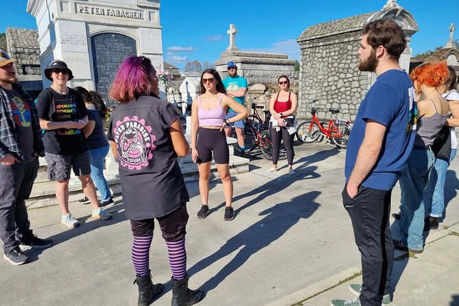New Orleans Garden District and Cemetery Bike Tour - Weather, pacing, and rain-ready planning