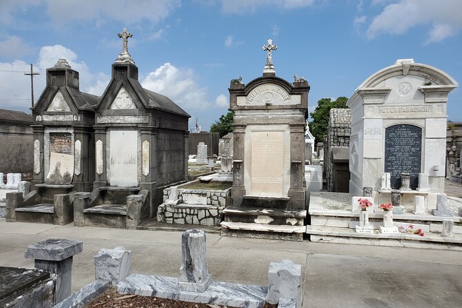 New Orleans Garden District and Cemetery Bike Tour - Who should book this Garden District and cemetery bike tour?