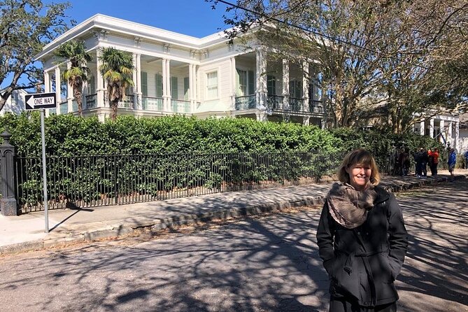New Orleans Garden District Architecture Tour - Louise S. McGehee School: from single-family home to a library