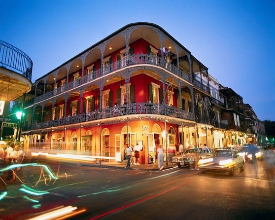 New Orleans Ghost, Vampire, Witch, Voodoo, and Mystery Tour - The Guides: When the Storytelling Clicks