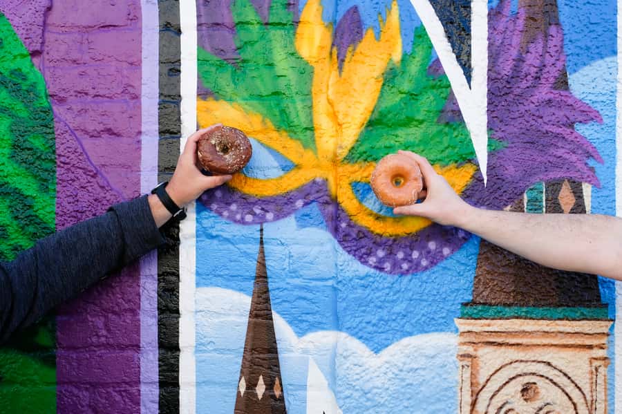 New Orleans: Guided Delicious Beignet Tour with Tastings - Stop 1: PJ’s Coffee Beignets and Your First Coffee Smell Hit