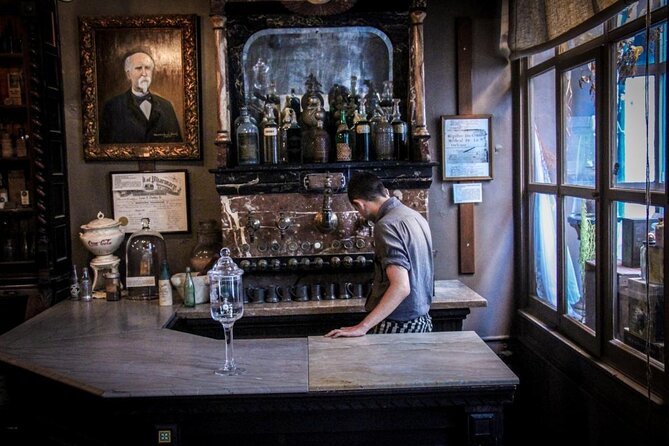New Orleans Happy Hour Ghost Walking Tour Pub Crawl - Key things I’d circle before you go