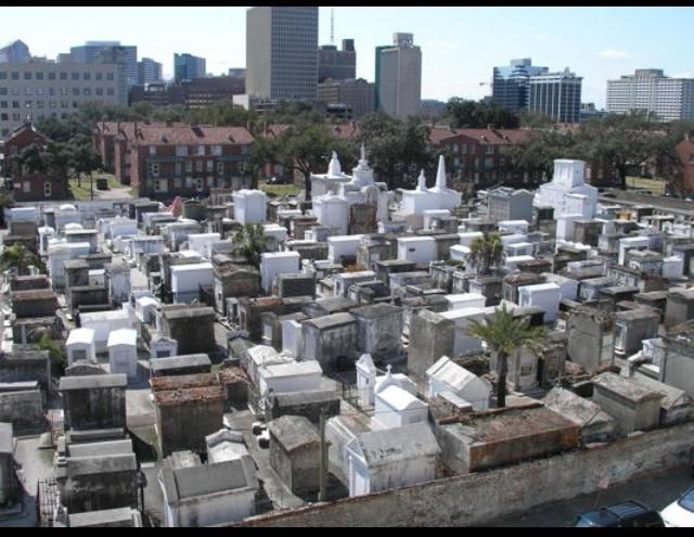 New Orleans Haunted Excursion Walking Tour - Dark mythology stops: unsolved murders and suicides on the route