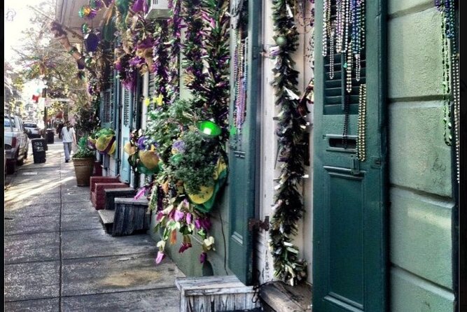 New Orleans History and Hauntings Tour - Guides make the tour: Cody and Ashlii as examples