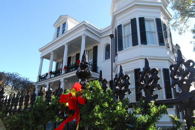 New Orleans Holiday Bus Tour: Jingling Through the Crescent - Why this Christmas Day bus tour fits New Orleans
