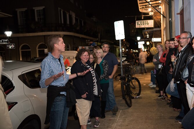 New Orleans Killers and Thrillers Tour - The Voodoo Practitioner Stop and the Haunted Bar Question