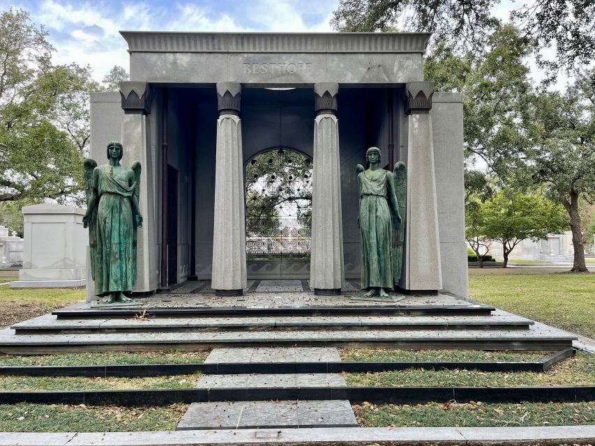 New Orleans: Millionaire’s Tombs of Metairie Cemetery Tour - What the 2-Mile Walk Feels Like Under Nearly 1,000 Trees