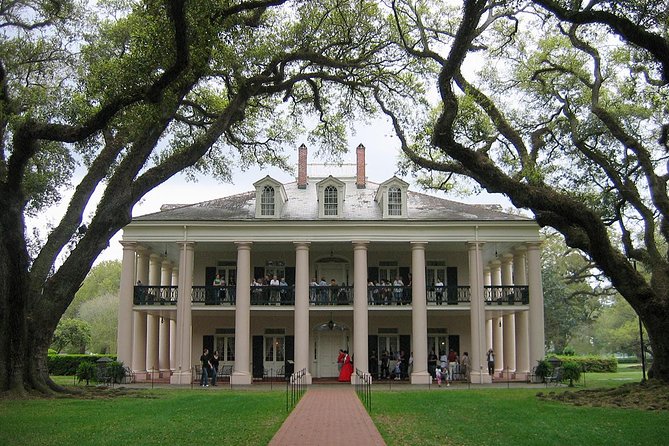 New Orleans Plantation Driving Tour - Entering the Destrehan Plantation: House, Grounds, and Outbuildings
