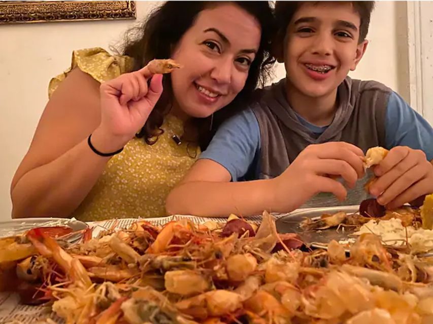 New Orleans: Shrimp Boil Experience in French Quarter - Local snacks and tastings: fish, crab, alligator, and the “why”