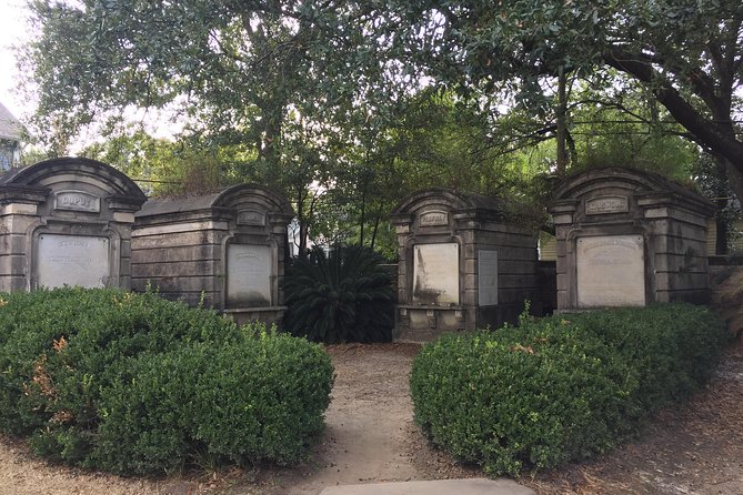 New Orleans Small-Group Garden District Walking Tour - 19th-Century Mansions: How to Spot the Design Clues