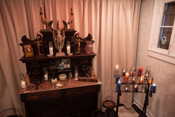 New Orleans Spirits & Spells: Witchcraft, Voodoo, and Ghost Tour - Stop-by-stop: where the witchcraft and ghosts actually come alive