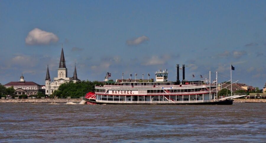 New Orleans: Traditional City and Estate Tour - Bayou St. John and uptown approach: late-1700s houses in context