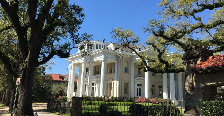 New Orleans: Traditional City and Estate Tour - Esplanade Avenue mansions and the old U.S. Mint: seeing wealth in motion