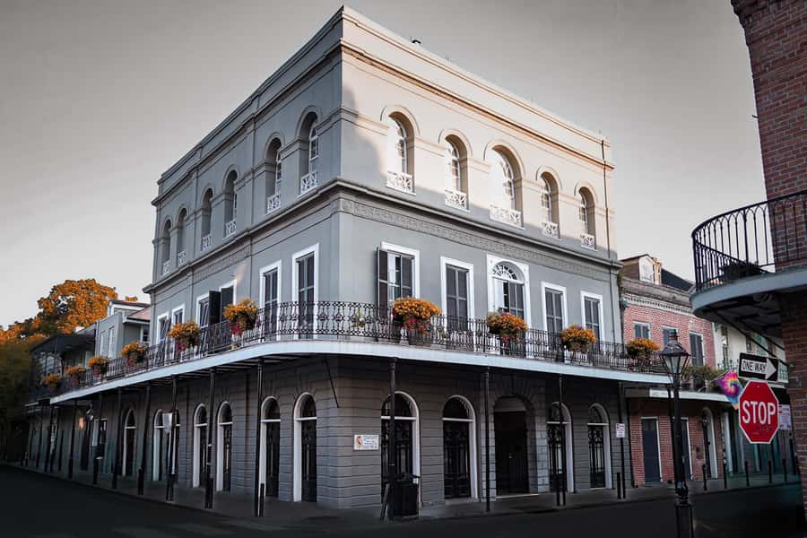 New Orleans: True Crime Pub Crawl - What You’ll Hear About: Ax Man, Murders, and the JFK Thread