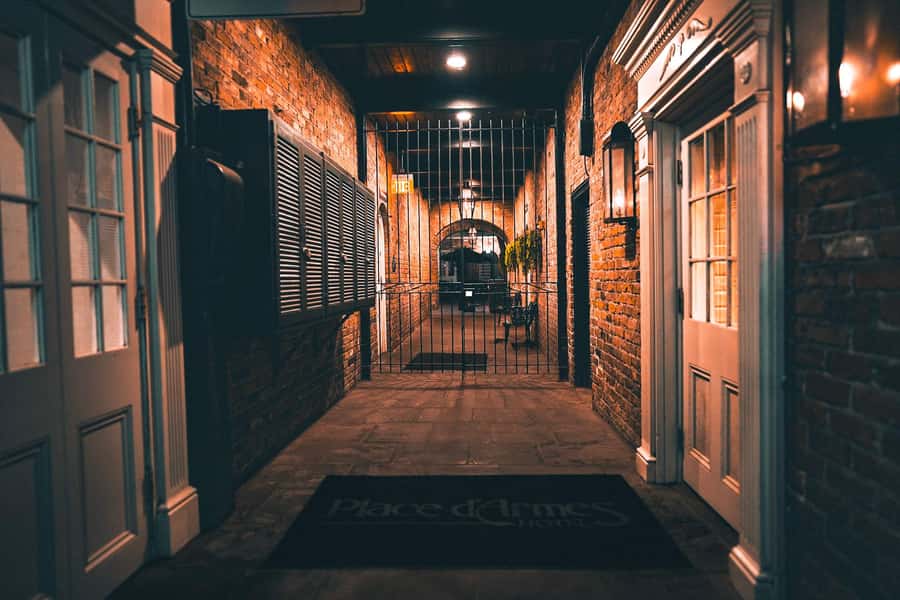 New Orleans: True Crime Pub Crawl - Walking Level and Comfort: A Realistic Consideration