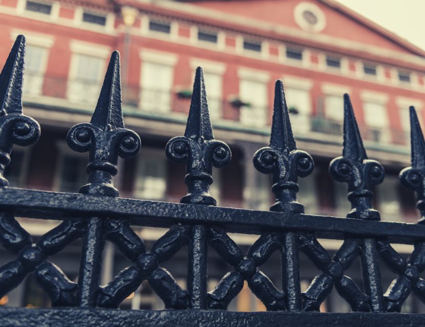 New Orleans: Voodoo Legends, Vampires & Magic Walking Tour - How the guide builds the route (and what you should watch for)
