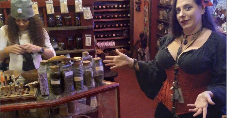 New Orleans: Wicked History Walking Tour with a Local Witch - What kind of haunted tour is this, really?