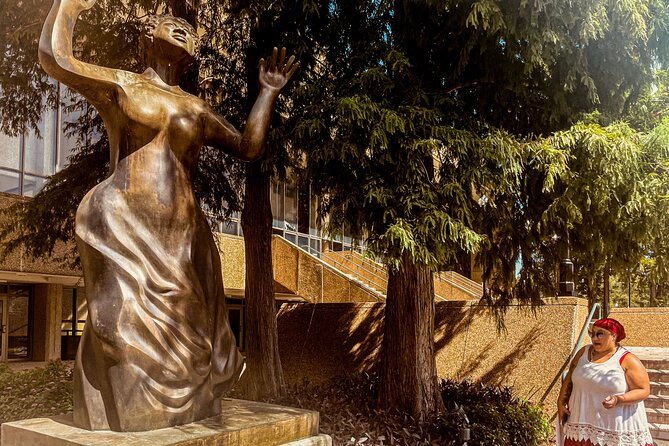 Nola Voodoo Walking Tour with High Priestess Guide in New Orleans - What This Walking Tour Really Does (And Why It’s Worth $40)