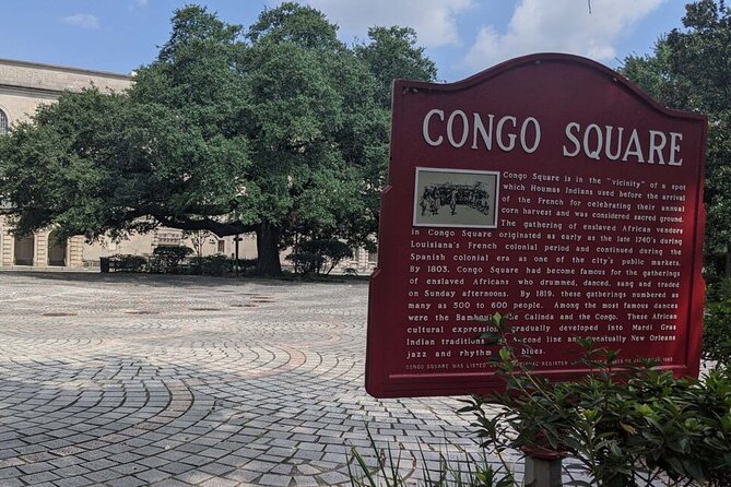 Nola Voodoo Walking Tour with High Priestess Guide in New Orleans - The High Priestess Guide Style: How Questions Get Real Answers