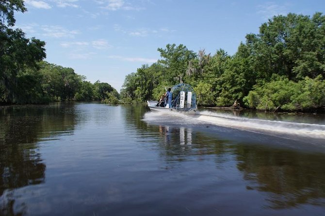 Oak Alley Plantation and Large Airboat Swamp Tour from New Orleans - Guides and Captains: Why the Story Matters on This Ride