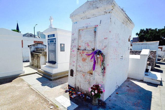 One Hour Saint Louis Cemetery Number One Walking Tour - The Exact Tour Shape: Meeting Point, Walk, and Timing