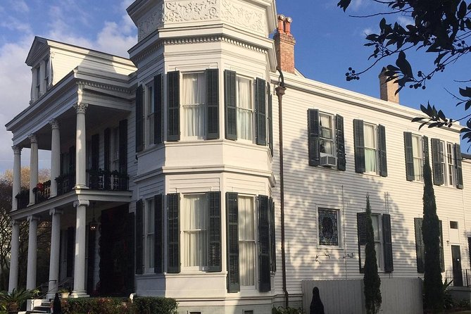Private Garden District Walking Tour With Lafayette Cemetery No 1 - Price and value: what $855 per group buys you