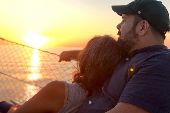 Private New Orleans 2-Hour Sail Aboard a Luxury Yacht - Drinks, Snacks, and Comfort: The Little Things That Matter