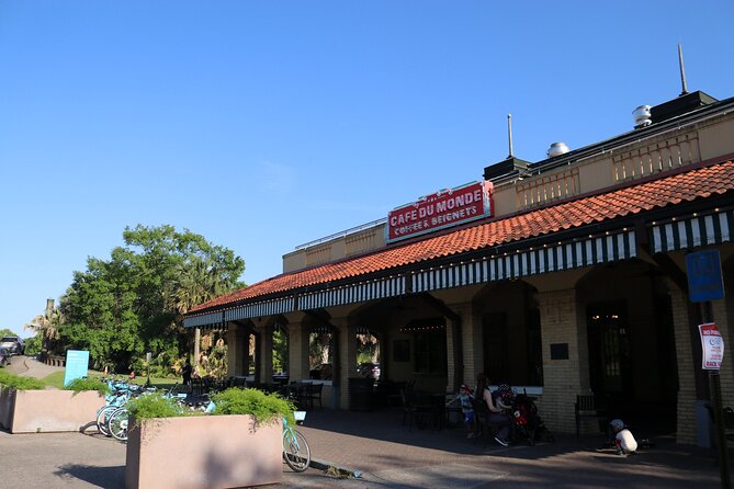 Private New Orleans City and Cemetery Bus Tour Up to 24 People - Private Bus Comfort for Up to 24 People