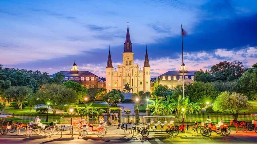 Private New Orleans Panoramic: With Drink and Souvenir - Meeting at Jackson Square: where the tour starts and how to get oriented