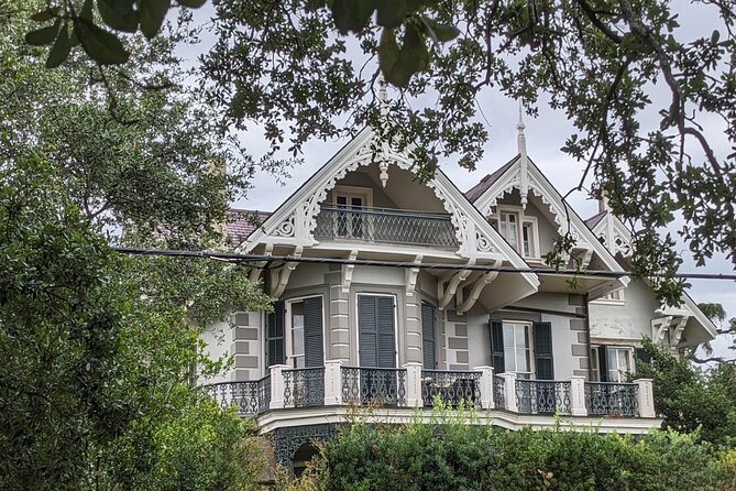 Self Guided Walking Tour of New Orleans' Historic Garden District - Buckner Mansion: largest pre–Civil War house with TV fame