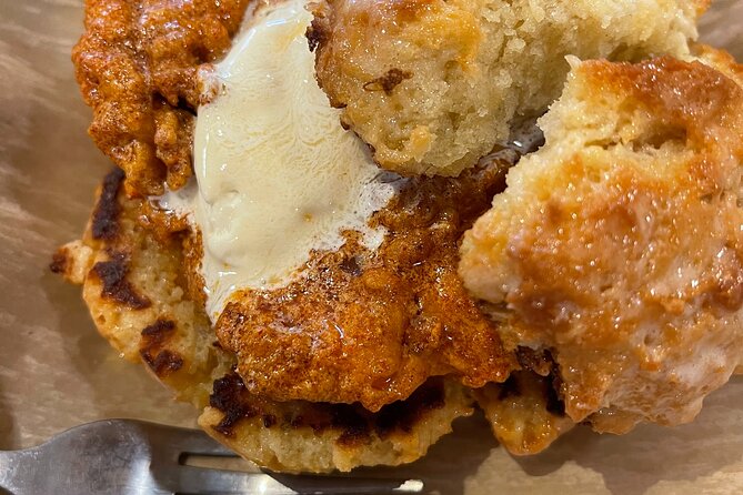 Sip and Saunter: Daytime Cocktail Tour - Food stops: classic comfort plus specific New Orleans favorites