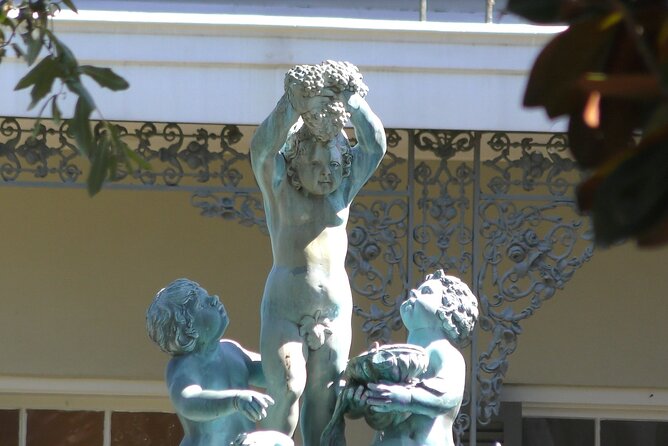 Small-Group Glamorous Garden District Tour - Lafayette Cemetery No. 1 outside the gates (and why that’s okay)