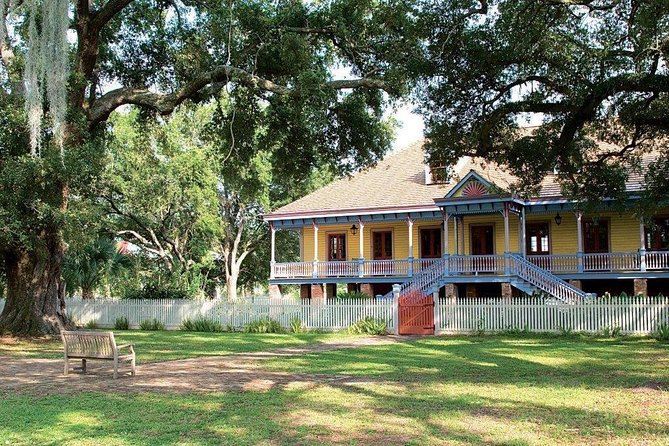 Small-Group Laura and Whitney Plantation Tour from New Orleans - Getting Picked Up Around New Orleans and Riding Out Together