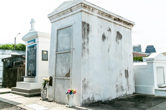 St. Louis Cemetery No. 1 Official Walking Tour - Delphine LaLaurie: Learning the Darker Side Without Making It Sensational