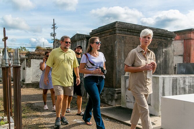 St. Louis Cemetery No. 1 Official Walking Tour - Guide Style Matters: How to Read the Tour So You Don’t Miss Things