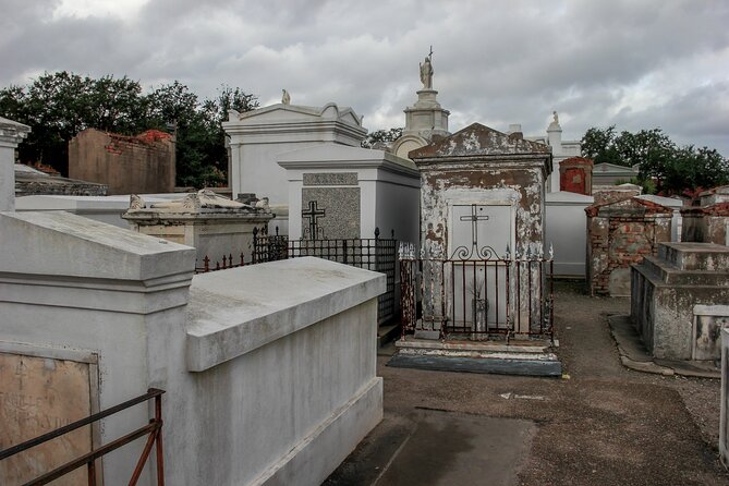 St Louis Cemetery No.3 New Orleans Burial Tradition Audio Guide - Timing and Where You Start on Esplanade Ave