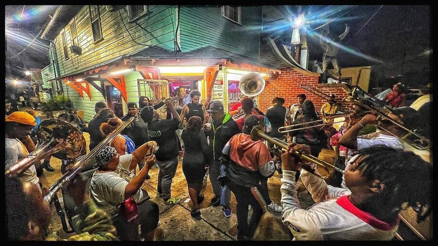 Treme Bar Crawl & Seafood Experience - How the Seafood Experience Works When Food and Drinks Aren’t Included
