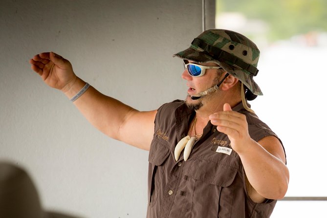 Ultimate Swamp Tour Experience with Transportation from New Orleans - From Gray Line pickup to the Barataria Preserve detour