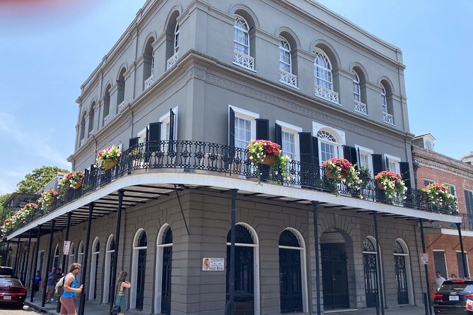 Walking Tour about The Good, The Bad and The Beautiful Women of New Orleans - The Ursuline convent story: education as local power