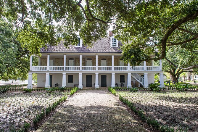 Whitney Plantation Tour with Narrated Bus Ride from New Orleans - From St. Louis Cathedral to Whitney: the ride with real context